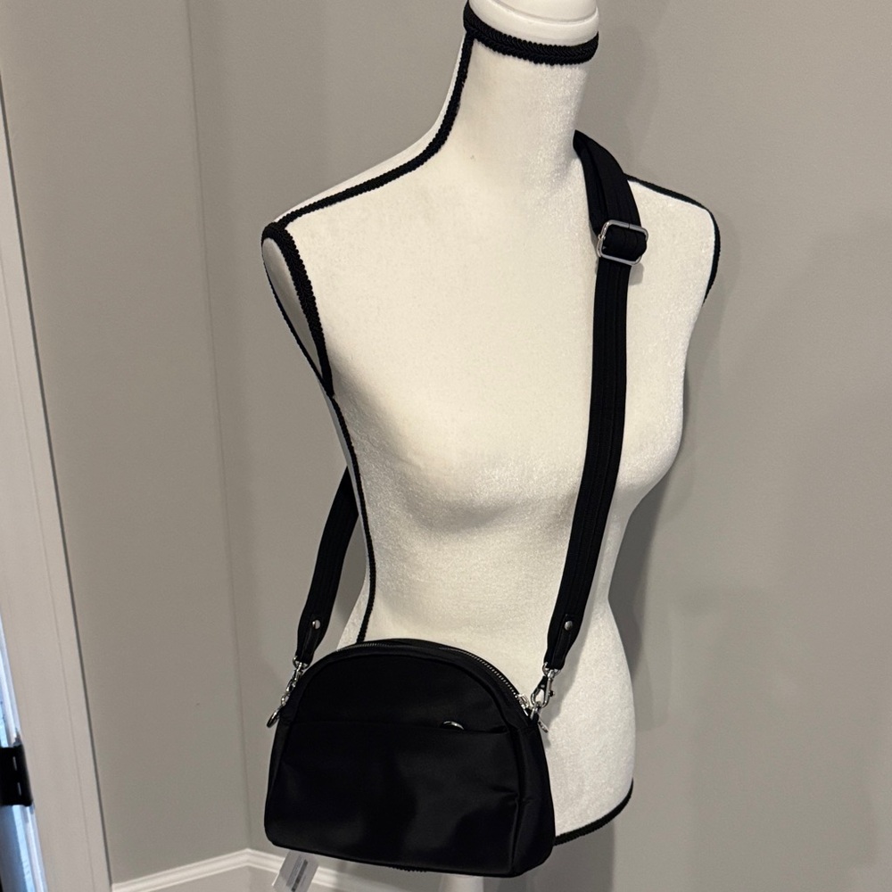 Lo and sons nouvelle crossbody bag NWT black silver - Picture 2 of 8